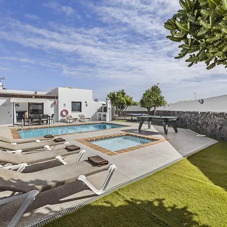 Villa Bezanilla - Vipvipvillas Playa Blanca  Exterior photo
