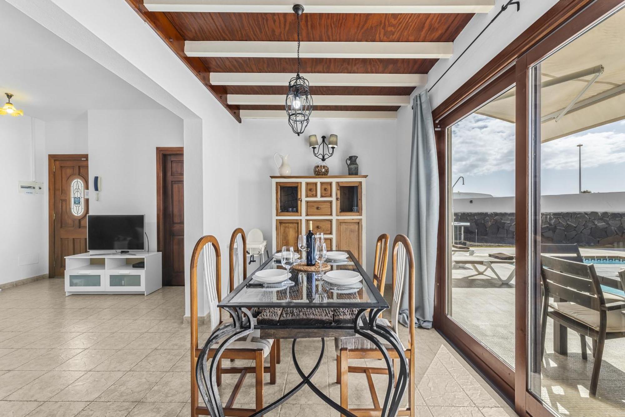 Bezanilla - Vipvipvillas * Playa Blanca (Lanzarote)